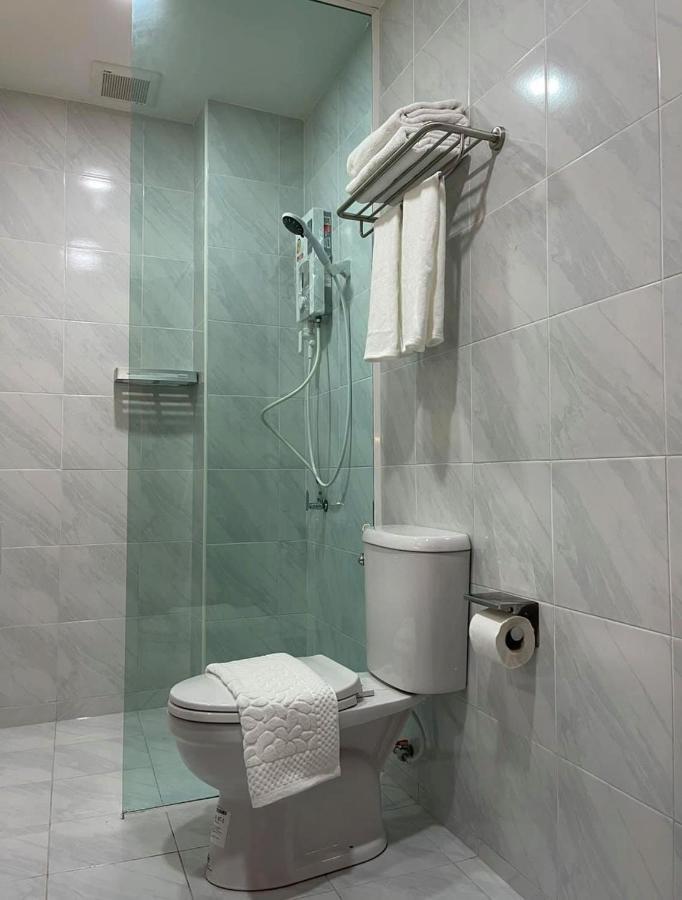 Tj Boutique Hotel Uthai Thani Zewnętrze zdjęcie